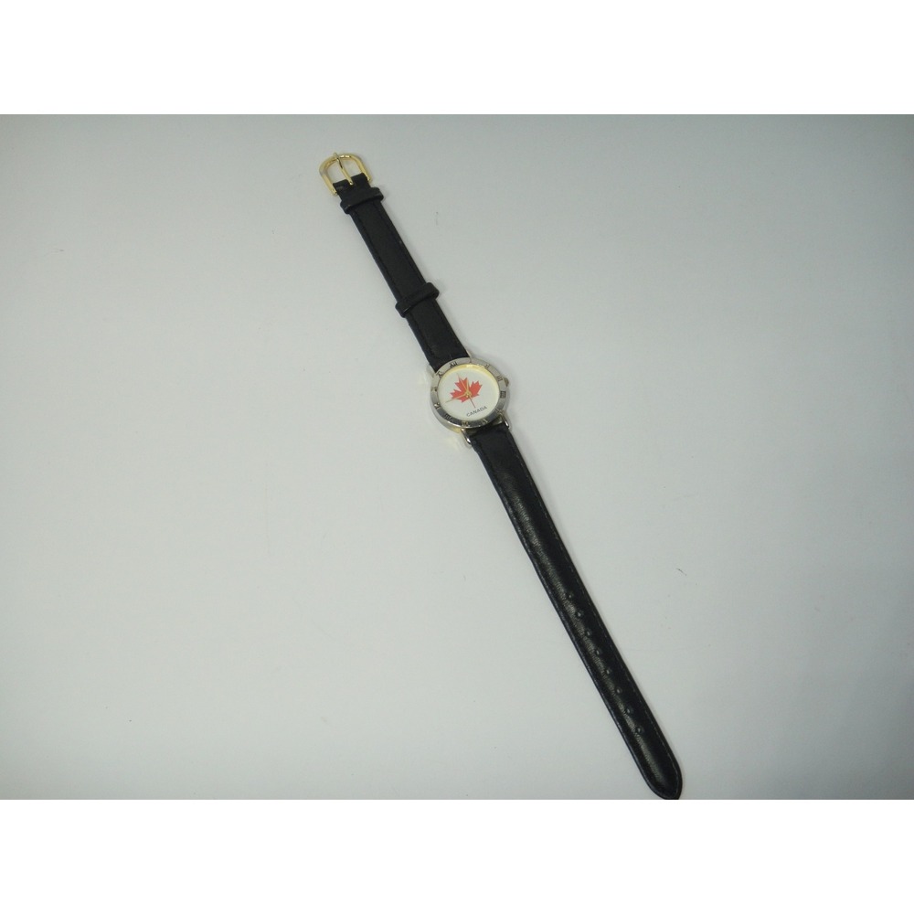 Excellent Canada Maple Leaf Watch Women's Silver Gold Two Tone Leather Strap VTG